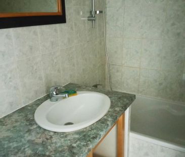 Appartement de type F2/F3, dans résidence agréable, - Photo 5