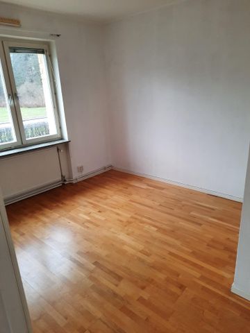 Djurgårdsvägen, Kristinehamn - Photo 2