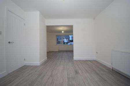 Longlands Road, Ossett - Photo 3