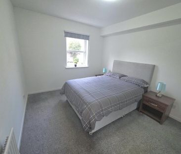 2 bedroom flat to rent - Photo 2