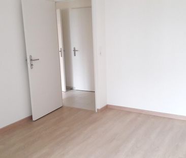 location Appartement T4 DE 83.9m² À VILLEURBANNE - Photo 2