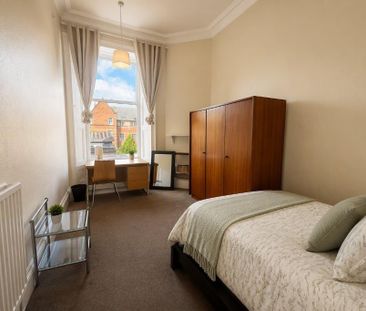 5 bedroom flat to rent - Photo 2