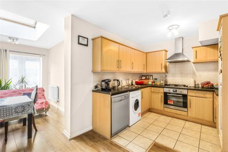 Robinson Road, London, SW17 - Photo 4