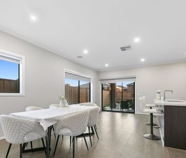 Stunning Family Home for Rent! - Photo 4