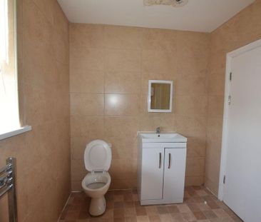 2 bedroom property to rent - Photo 4