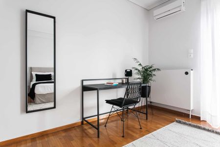 Spacious 1BD Apartment near HELEXPO Marousi - Photo 2