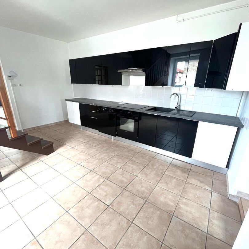 Appartement T4 Chazelles-sur-Lyon à louer - Photo 1