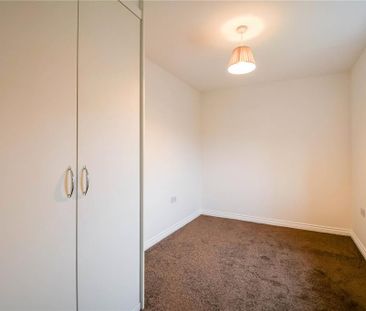 4 bedroom semi-detached house to rent - Photo 6