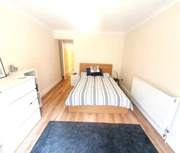 2 Bed Flat, London, SW16 - Photo 3
