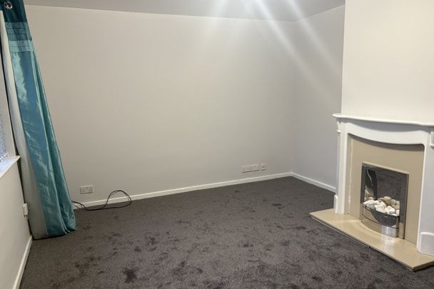 Sycamore Avenue, KNOTTINGLEY - Photo 1