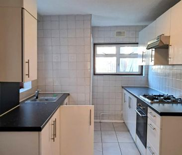 3 bedroom terraced house to rent - Photo 6