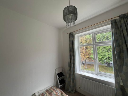 Price £1,400 pcm - Available Now - Unfurnished - Photo 1