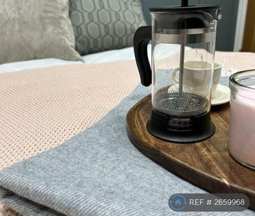 1 bedroom in a house share to rent - Photo 2