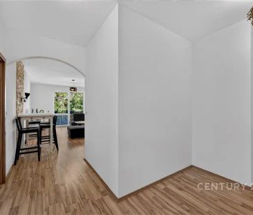 "Moderní, světlý byt 3+kk s výhledem do zeleně bydlení ve městě při... - Photo 3