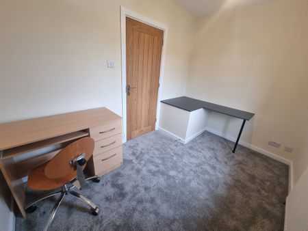 3 Bed Student Accommodation - Photo 3