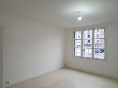 Location Appartement 1 pièce 38m² ORLEANS 45000 - Photo 5