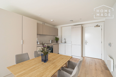 Studio to rent - Photo 2