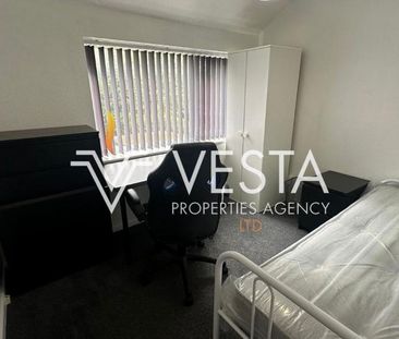 4 bedroom semi-detached house to rent - Photo 6