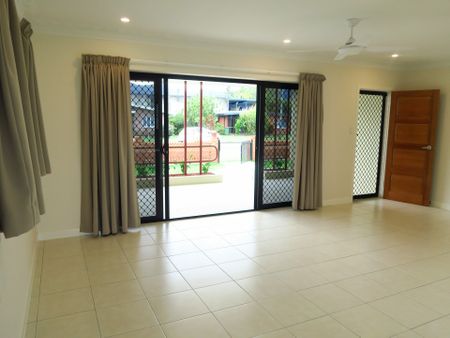 BEAUTIFUL 4 BEDROOM HOME - Photo 2