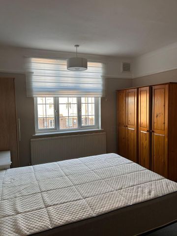 3 bedroom flat to rent - Photo 3