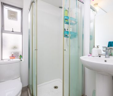 Downtown Sophistication - Photo 1