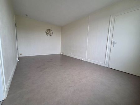 Location Appartement 2 pièces 34m² - Photo 3