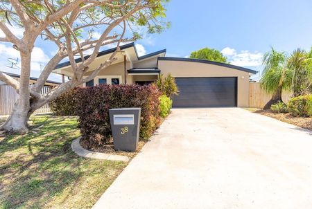 Well Presented 4 Bedroom Home - Photo 5