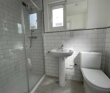 Price £925 pcm - Available 11/07/2025 - Furnished / Unfurnished - Photo 3