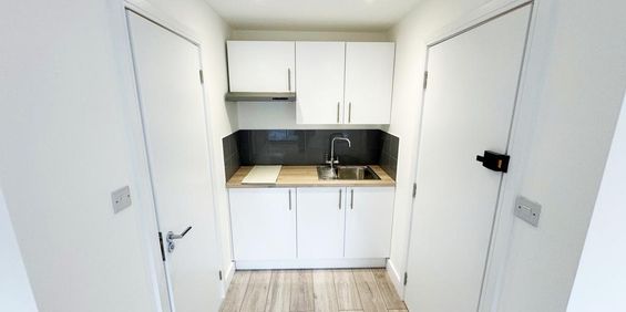 Studio to rent - Photo 3