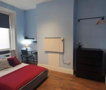 1 bedroom in a house share to rent - Photo 2
