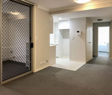 UNFURNISHED 1BED IN BALMORAL GARDENS - Photo 1