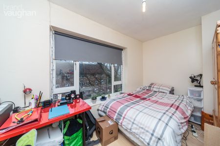 4 bedroom apartment to rent - Photo 2