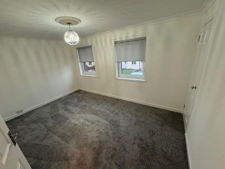 2 bedroom end of terrace house to rent - Photo 4