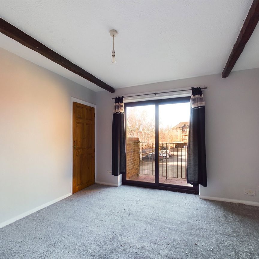 1 bedroom Flat in Betjeman Court, Yiewsley - Photo 1