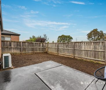 Simple Living in a Prime Location - Photo 6