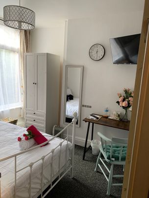 Room in a Shared House, Sheffield, S5 - Photo 1