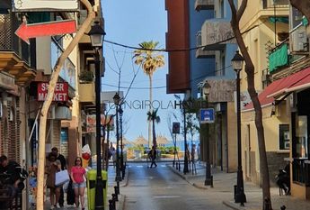 Ref 17200 – ** Seasonal Rental** **Available from OCTOBER 1st. until APRIL 30th 2027** In the heart of Los Boliches, Fuengirola