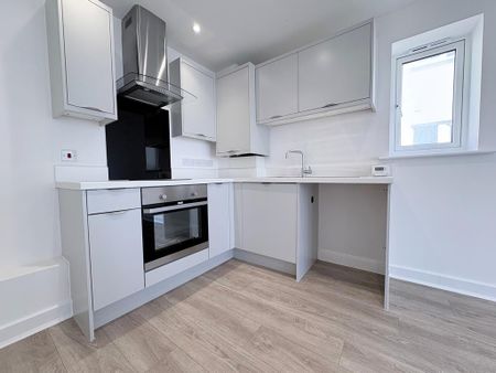 1 bedroom flat to rent - Photo 2