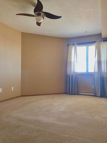 Lovely 1 Bedroom 18+ Apartment in Johnstone Crossing! - Photo 2
