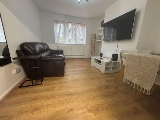 Harwood Hill, Welwyn Garden City - Photo 1