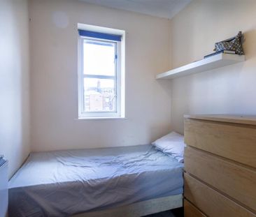 4 bedroom apartment to rent - Photo 5