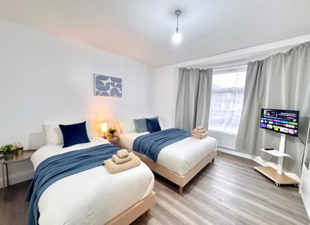 Studio Flat, Monks Park, HA9 - Photo 3