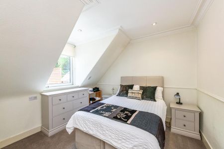 4 bedroom terraced house to rent - Photo 3