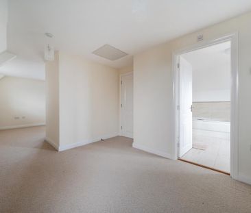 4 bedroom detached house to rent - Photo 6