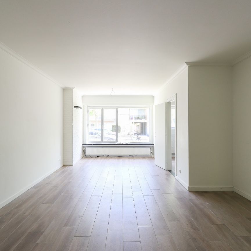 Instapklaar appartement met grote tuin in Berchem - Photo 1