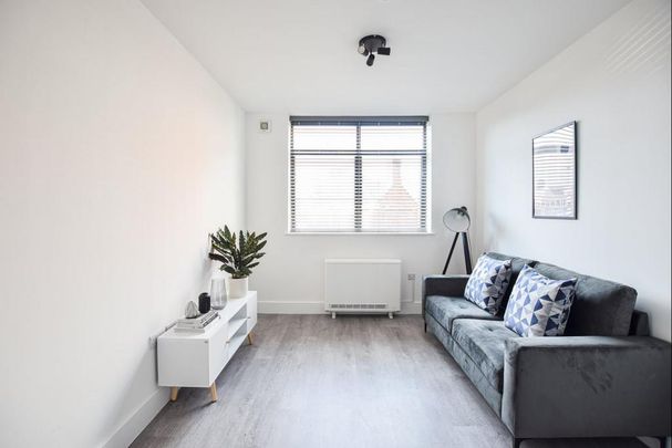 1 bedroom flat to rent - Photo 1