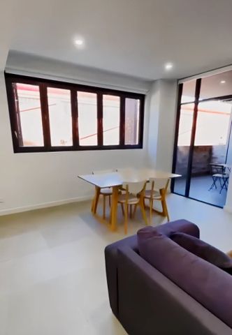 2 bed 2 bath - Photo 4