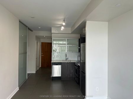 170 Fort York Boulevard #2705 - Photo 2