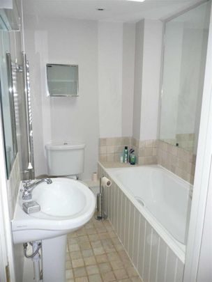 1 bedroom barn conversion to rent - Photo 1