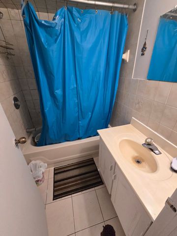 For Lease - 83 Cinrickbar Drive, Toronto, Ontario - Photo 5